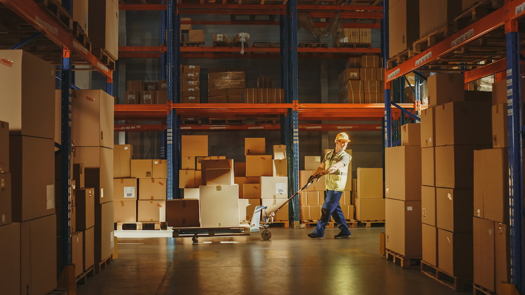 Freight Floor Loading vs Palletizing What Are They and Which One To